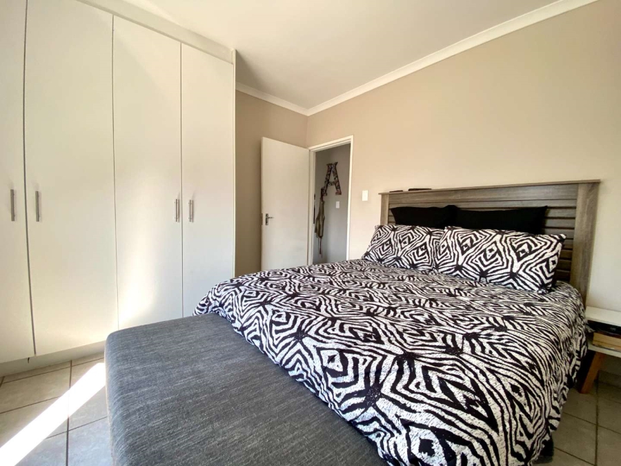2 Bedroom Property for Sale in Klein Drakenstein Western Cape